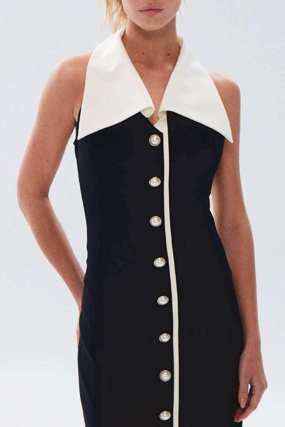 Beautifully Crafted Dress in a Classic Style