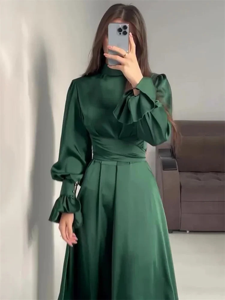 Gracefully Styled Dress for Any Occasion