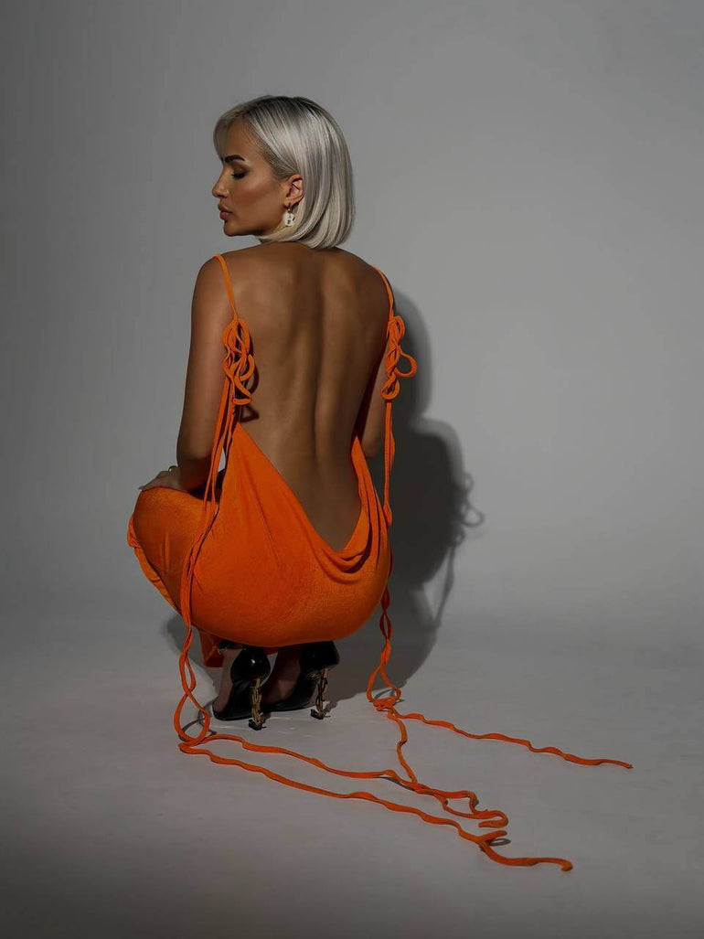 Beautifully Finished Dress in a Timeless Design
