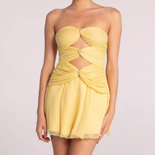 Effortlessly Elegant Dress with a Timeless Design