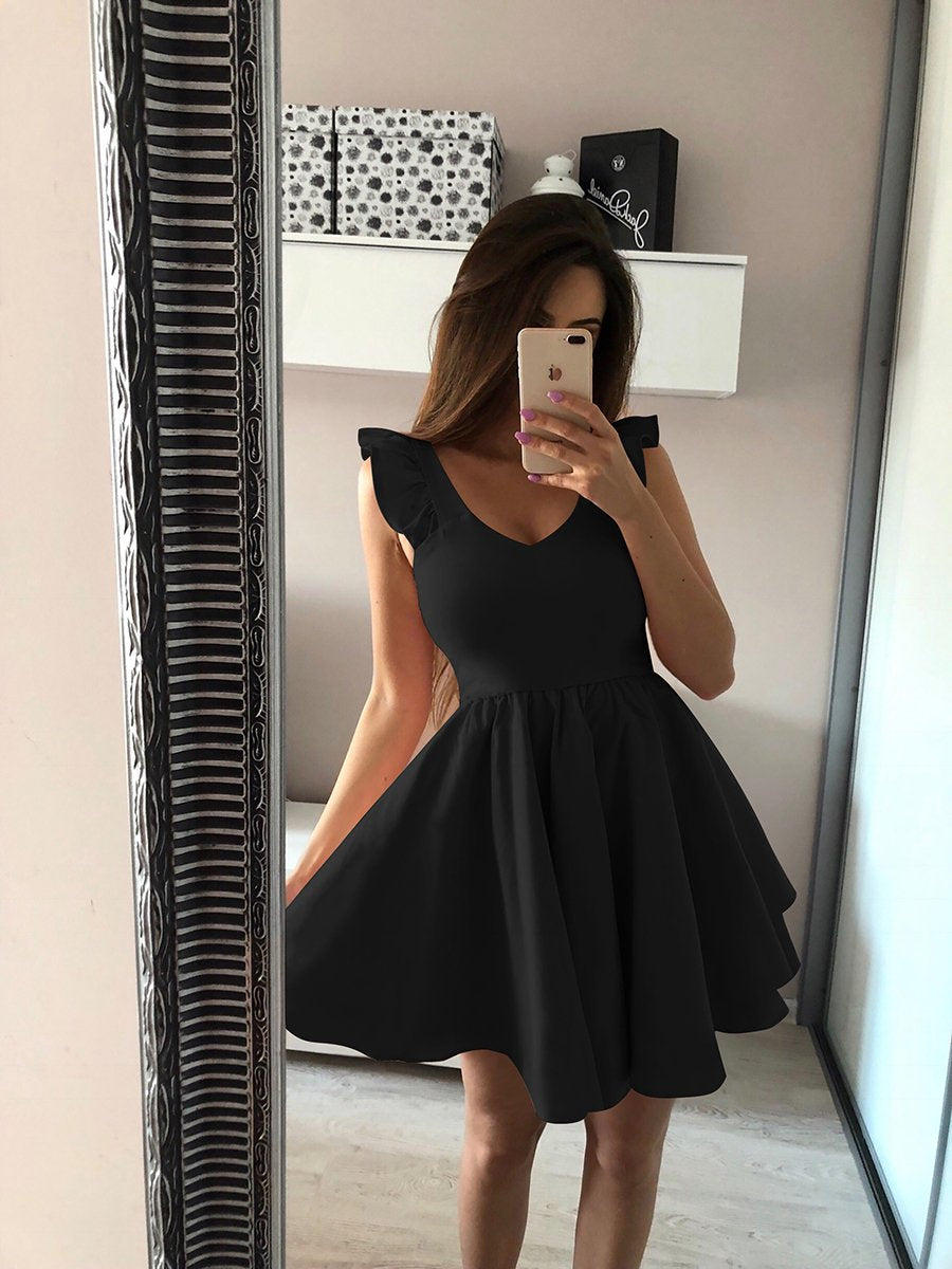 Effortlessly Elegant Dress with a Timeless Design
