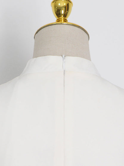 Well Tailored Dress with a Graceful Silhouette