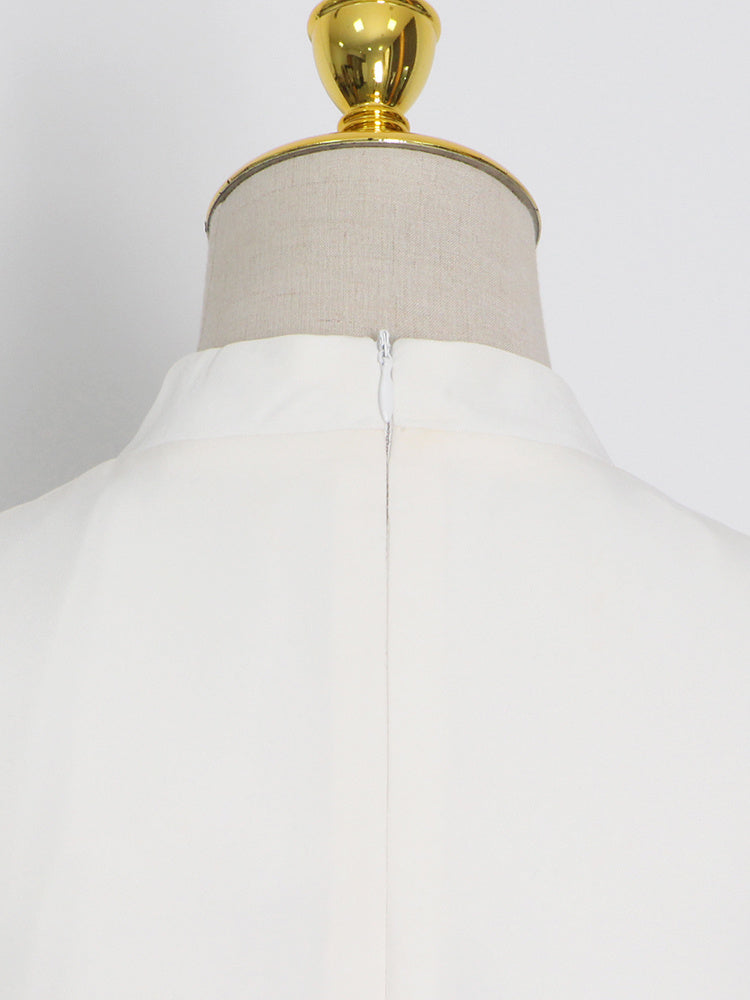 Well Tailored Dress with a Graceful Silhouette