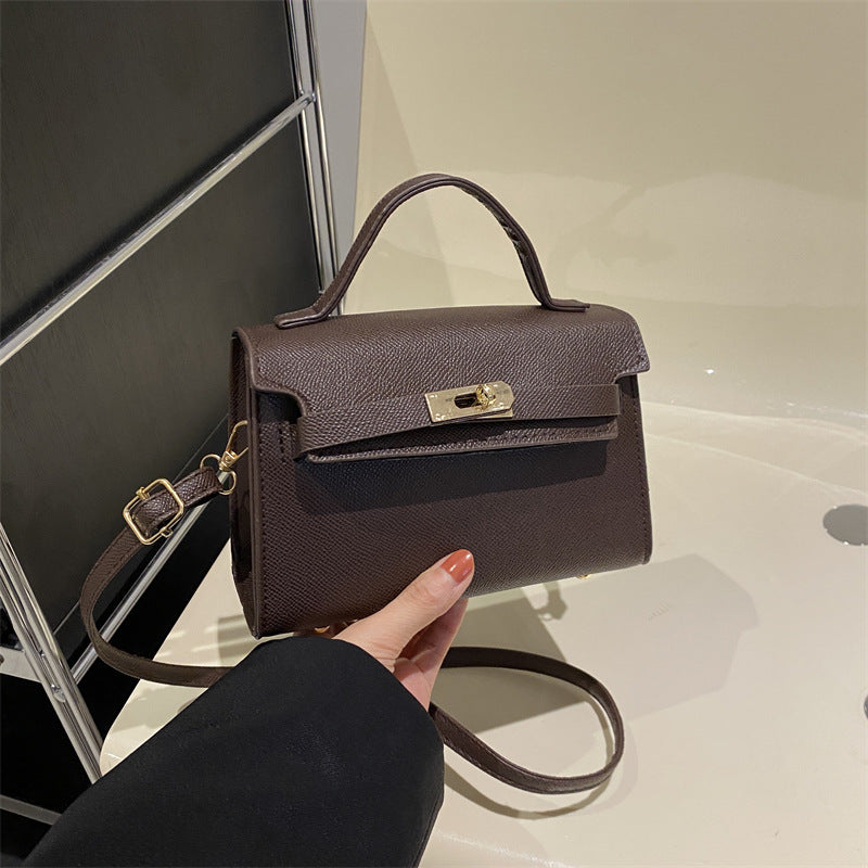 Classic Vintage Bag with a Flattering Fit