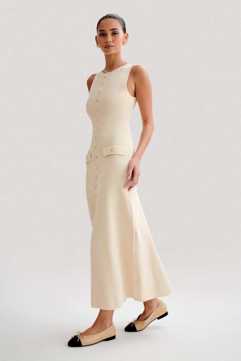 Polished Dress with an Effortless Classic Look
