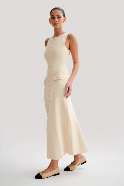 Polished Dress with an Effortless Classic Look