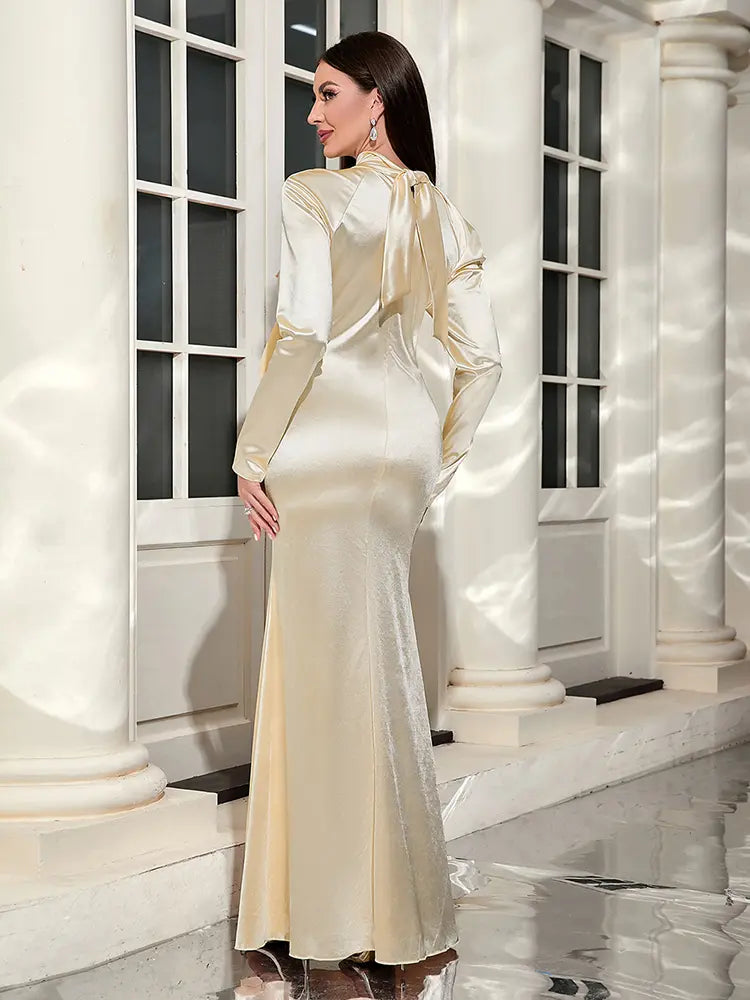 Effortlessly Elegant Dress with a Timeless Design