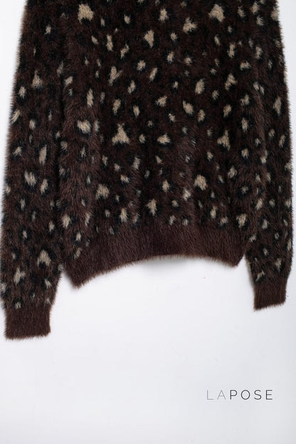 Classic Vintage Cardigan with a Flattering Fit