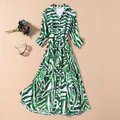 Classic Vintage & Enduringly Stylish Dress