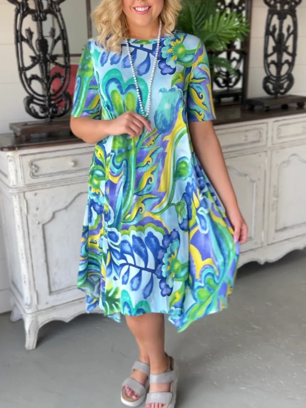 Elegantly Styled Dress for Everyday Wear