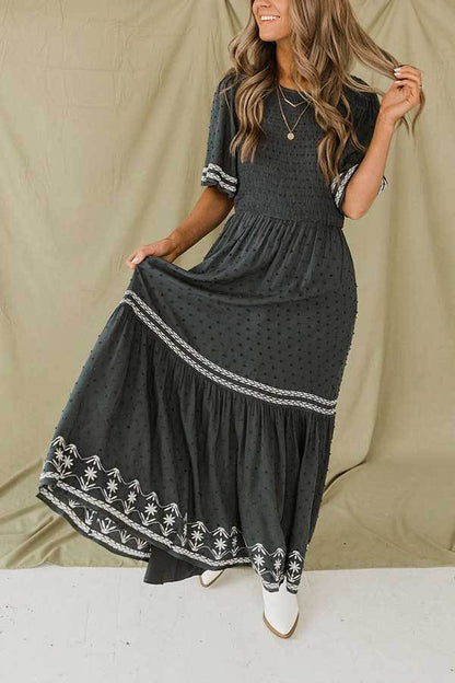 Well Tailored Dress with a Graceful Silhouette