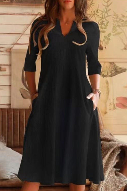Effortlessly Elegant Dress with a Timeless Design