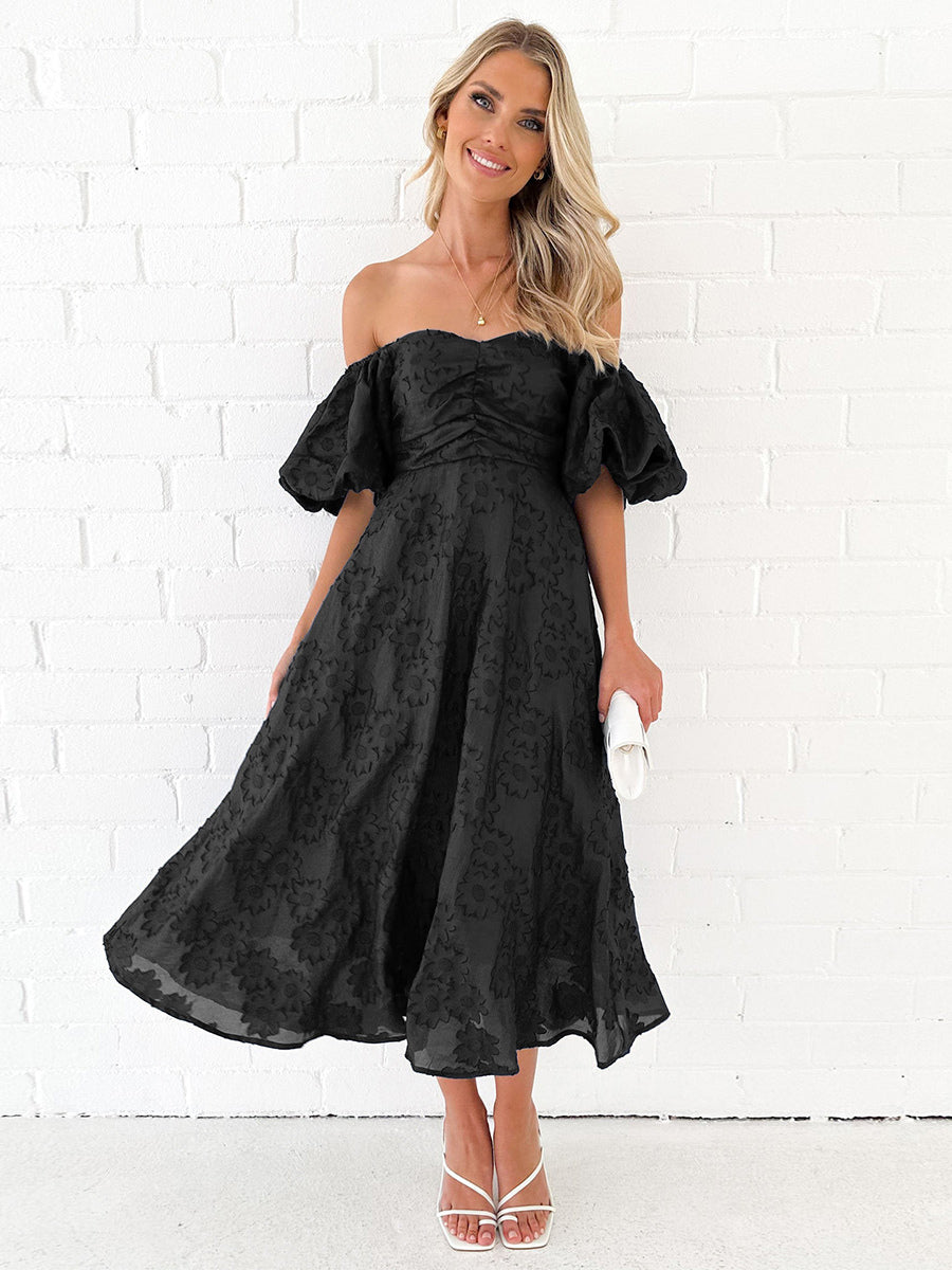 Well Tailored Dress with a Graceful Silhouette