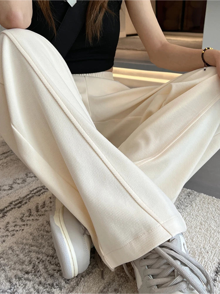 Polished Pants with an Effortless Classic Look