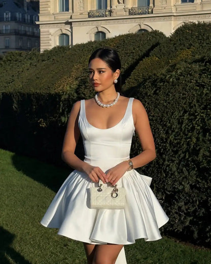 Effortlessly Elegant Dress with a Timeless Design