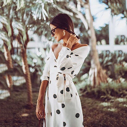 Well Tailored Dress with a Graceful Silhouette
