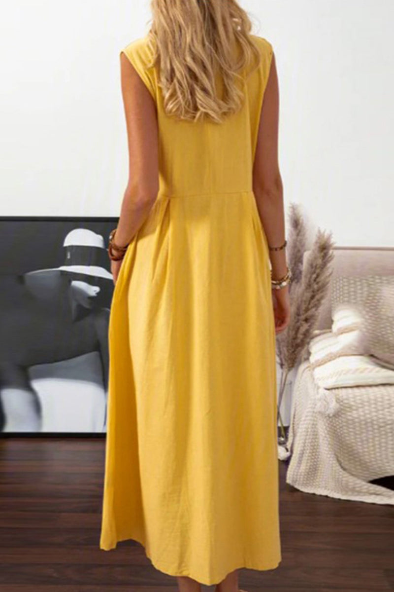 Sophisticated Dress with a Clean Classic Look