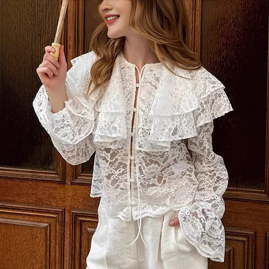 Sophisticated Blouse with a Clean Classic Look