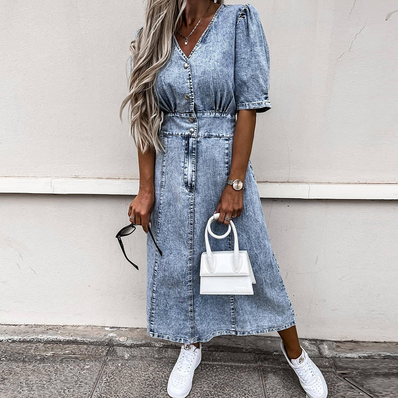 Polished Dress with an Effortless Classic Look