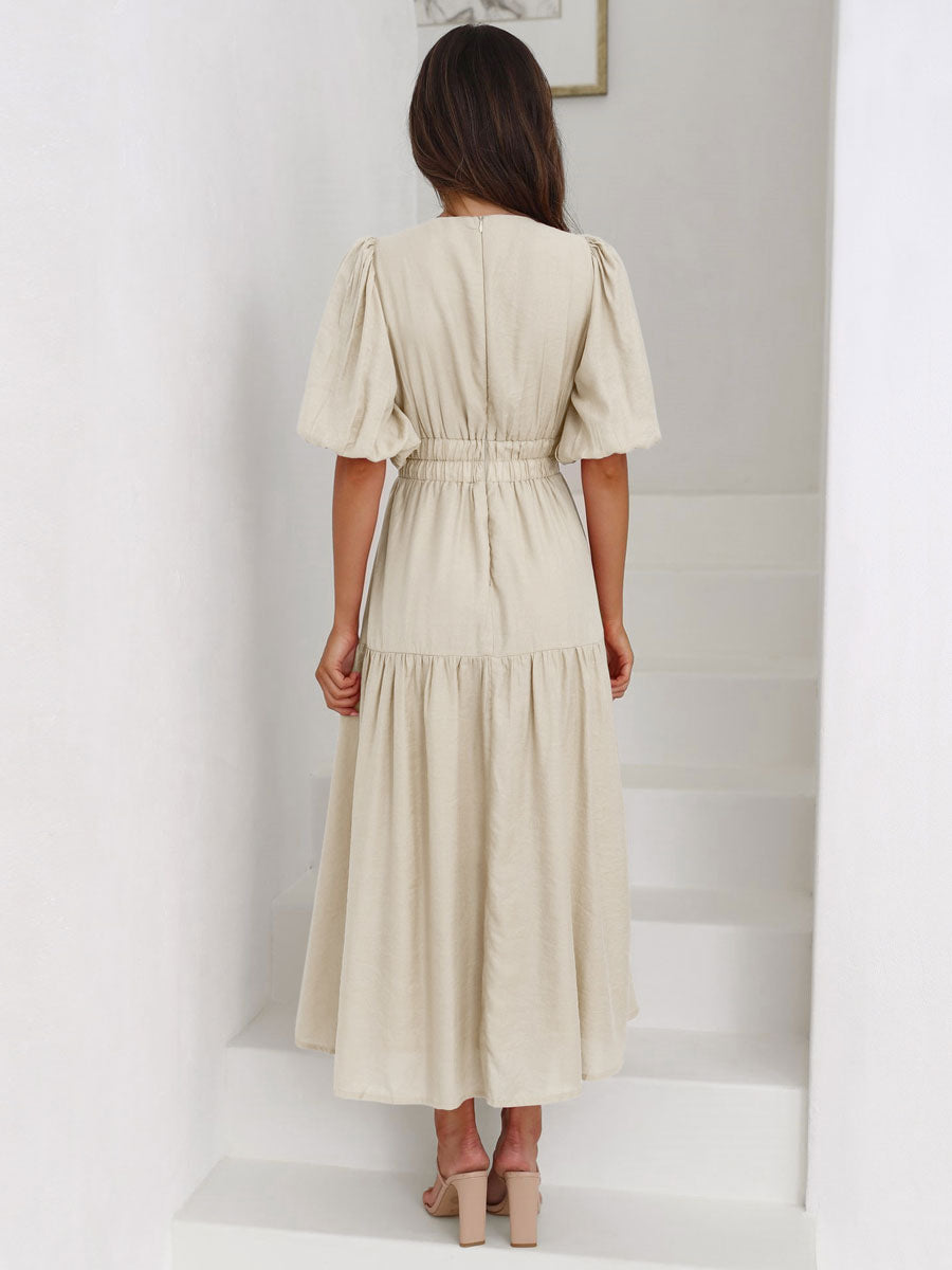 Effortlessly Elegant Dress with a Timeless Design