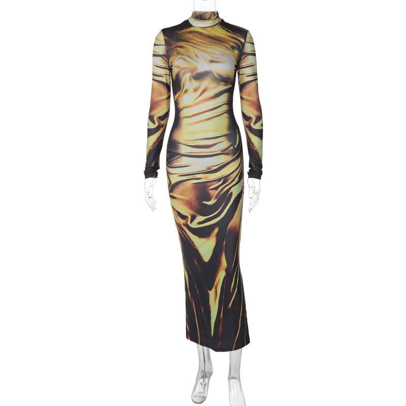 Well Tailored Dress with a Graceful Silhouette