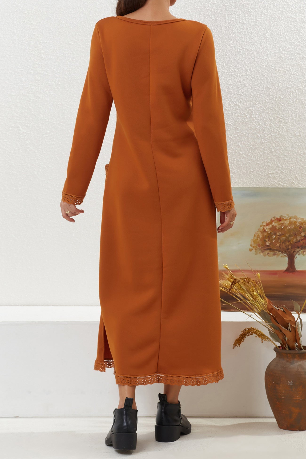 Sophisticated Dress with a Clean Classic Look