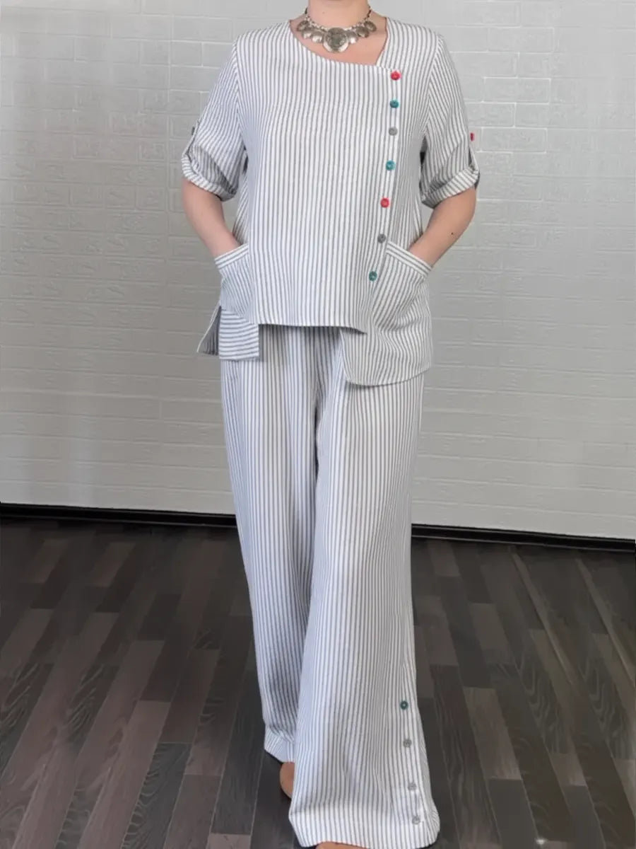 Effortlessly Elegant Pants with a Timeless Design