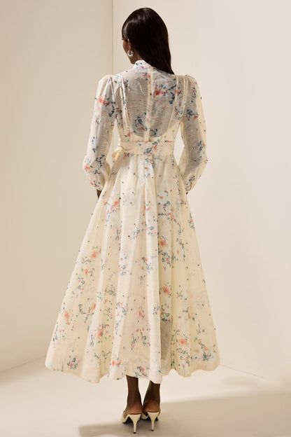 Classic Vintage Dress with a Flattering Fit