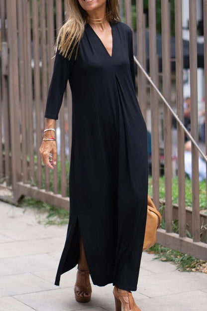 Effortlessly Elegant Dress with a Timeless Design