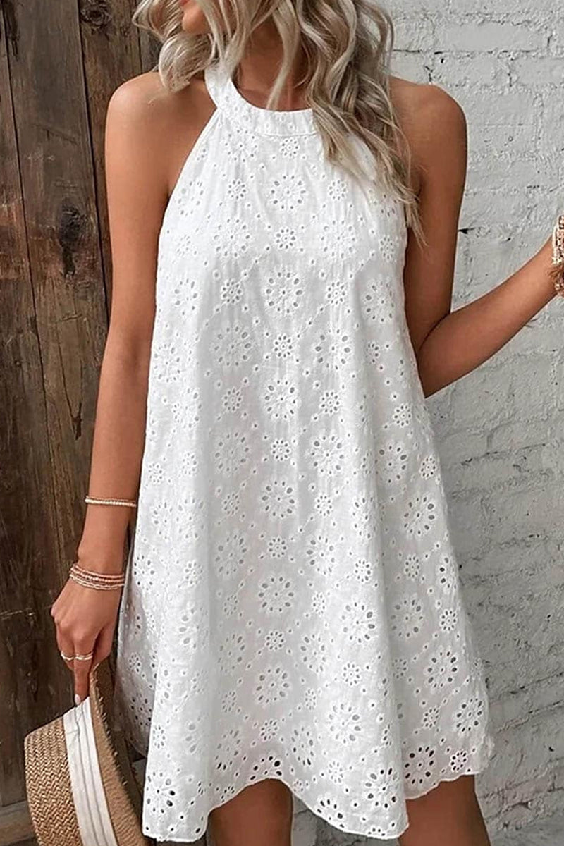 Beautifully Finished Dress in a Timeless Design