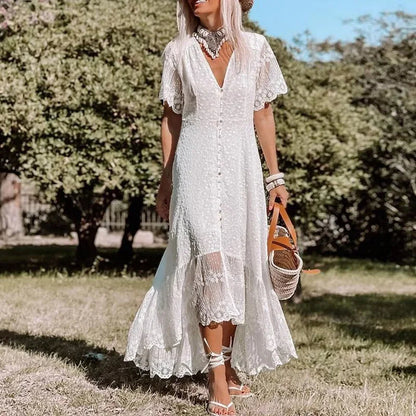 Effortlessly Elegant Dress with a Timeless Design