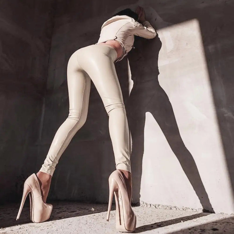 Elegantly Styled Pants for Everyday Wear