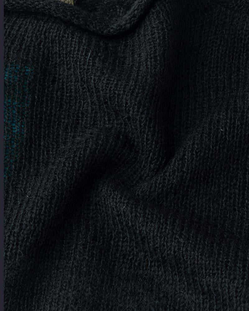 Well Tailored Cardigan with a Graceful Silhouette