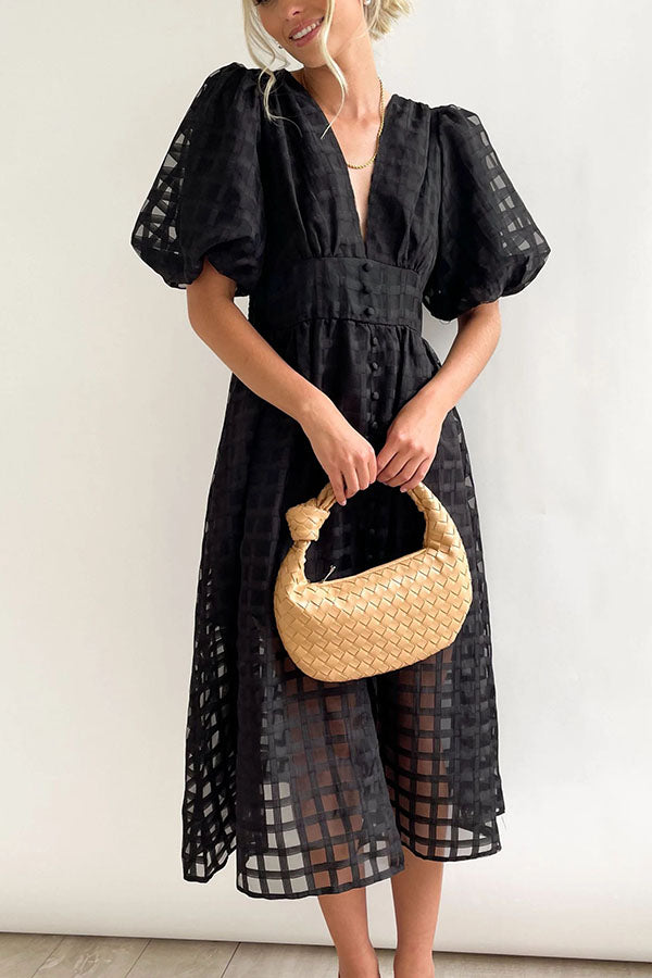 Classic Vintage & Enduringly Stylish Dress