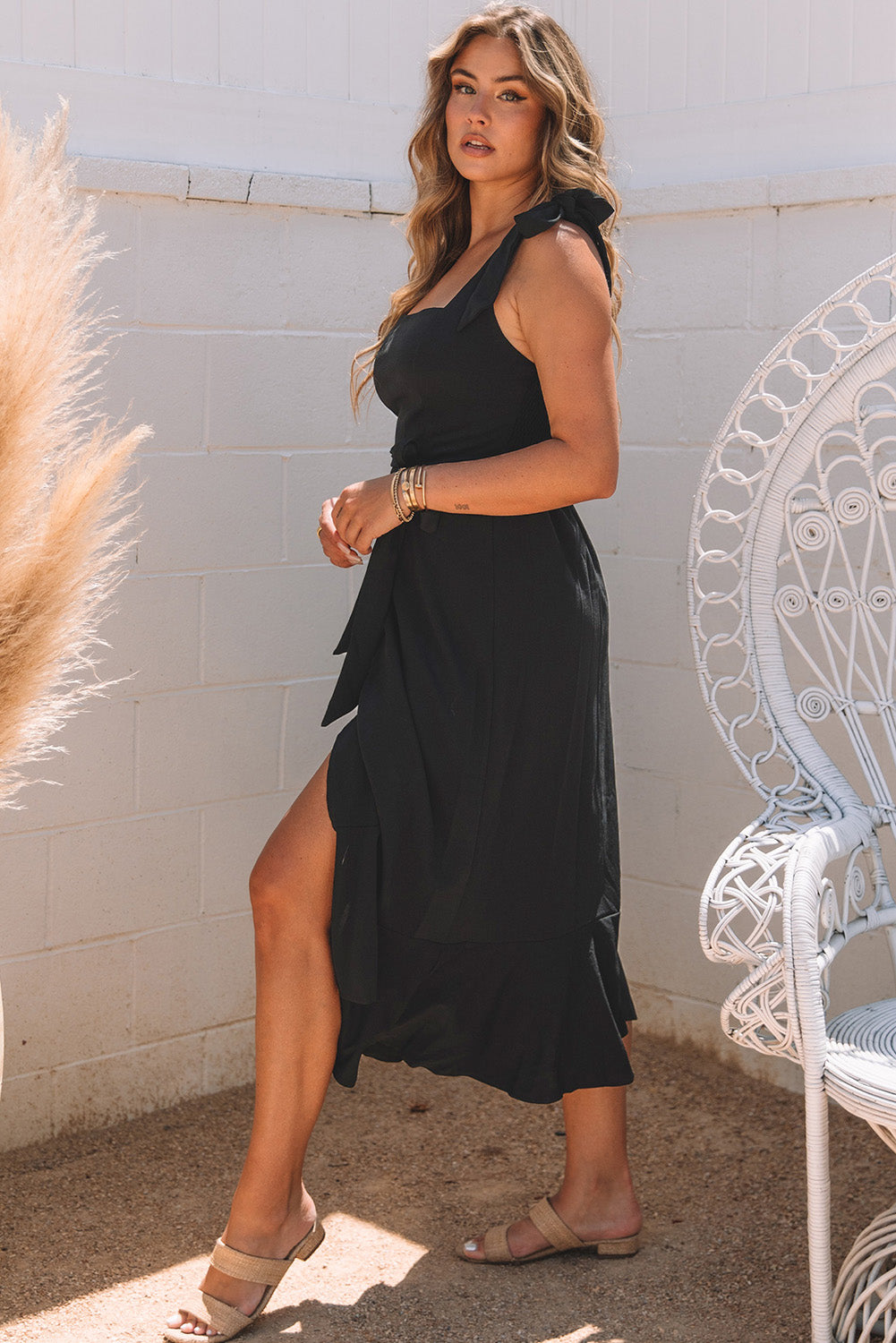Gracefully Styled Dress for Any Occasion