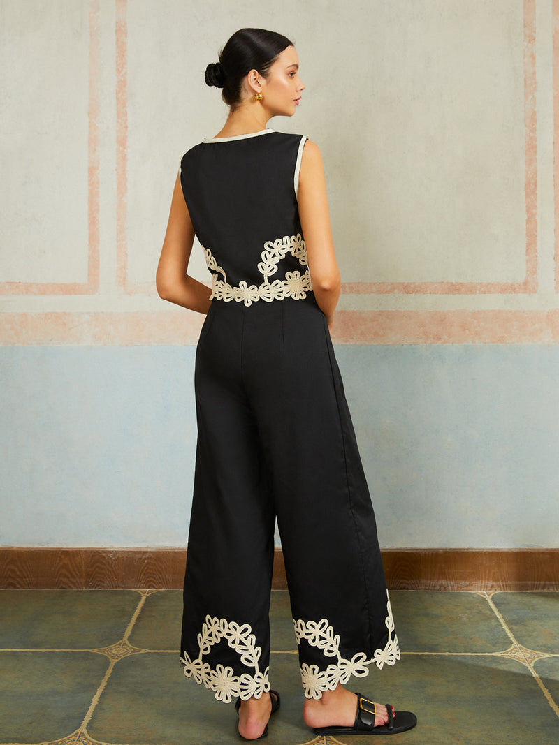 Beautifully Crafted Pants in a Classic Style