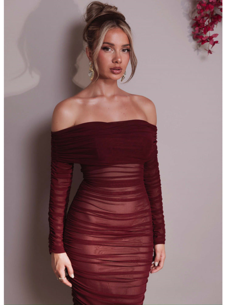 Well Tailored Dress with a Graceful Silhouette