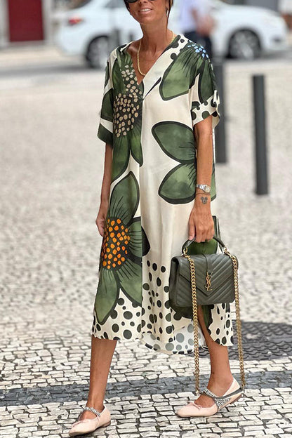 Classic Vintage Dress with a Flattering Fit