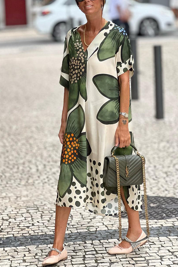 Classic Vintage Dress with a Flattering Fit