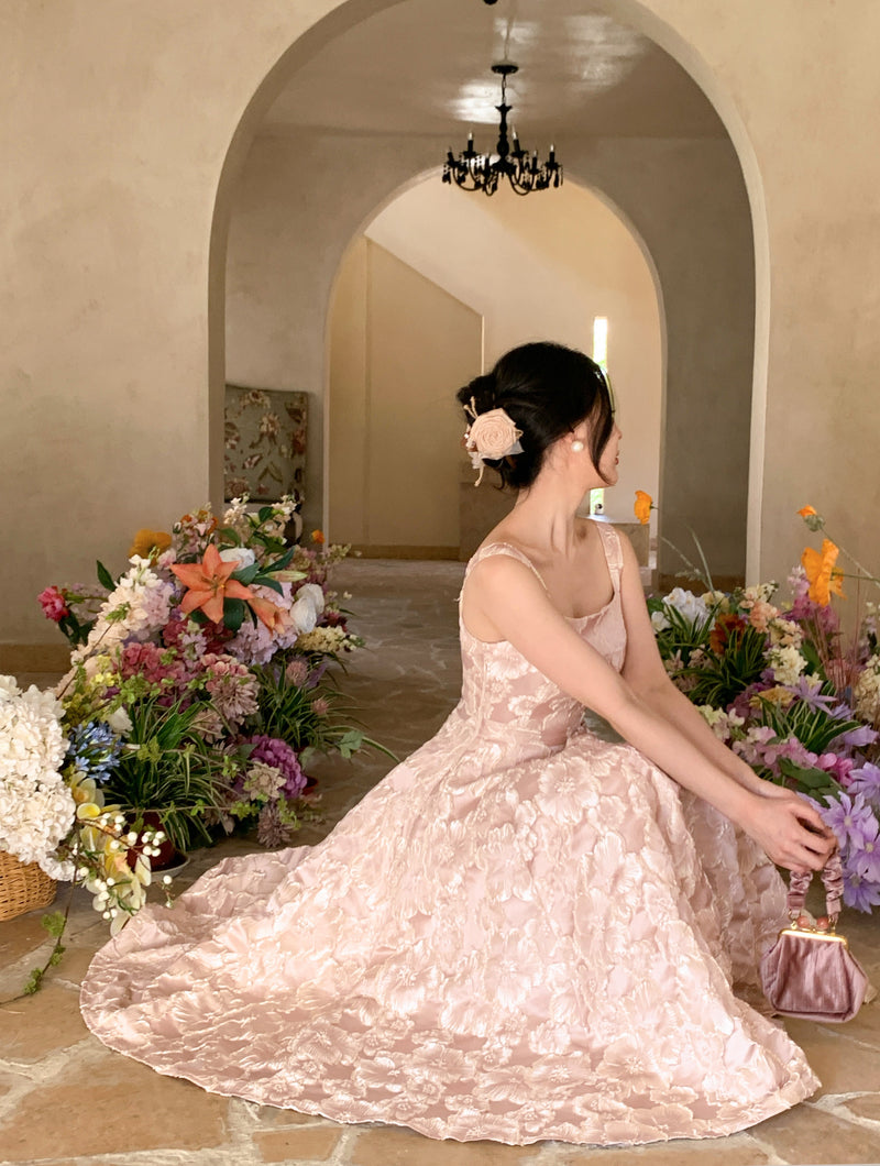 Beautifully Crafted Dress in a Classic Style