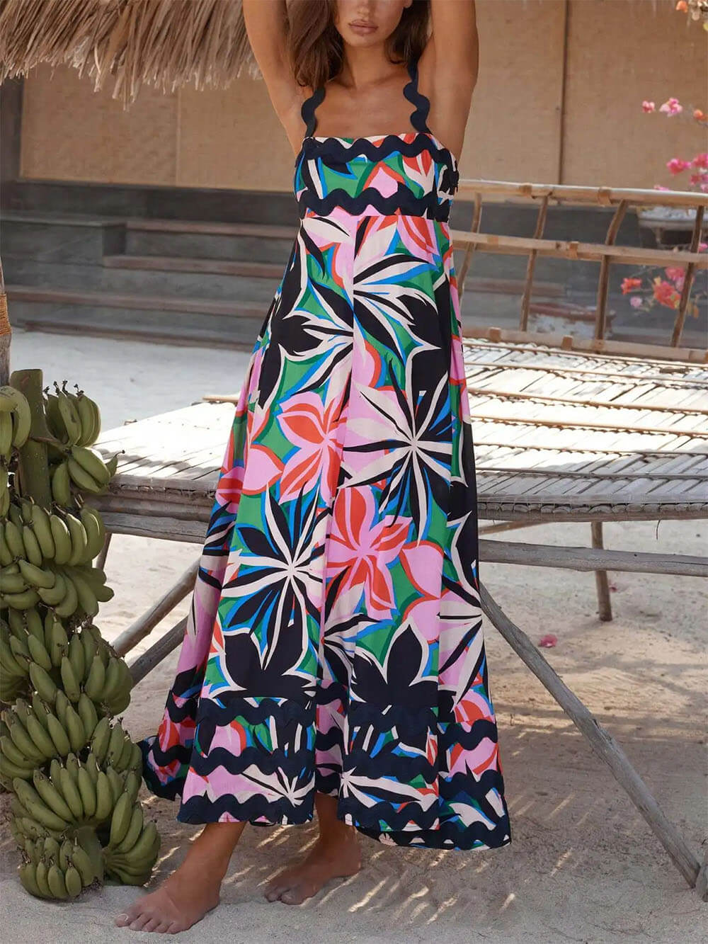 Classic Vintage Dress with a Flattering Fit