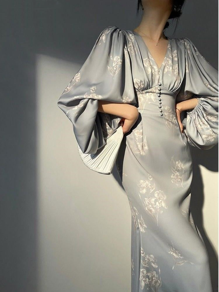 A Vintage Style Dress with Delicate Timeless Details