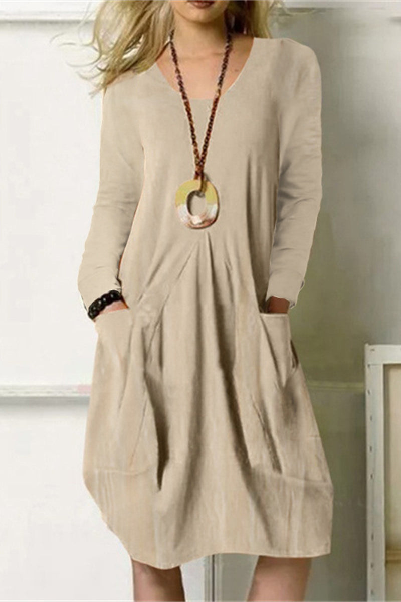 Classic Vintage Dress with a Flattering Fit