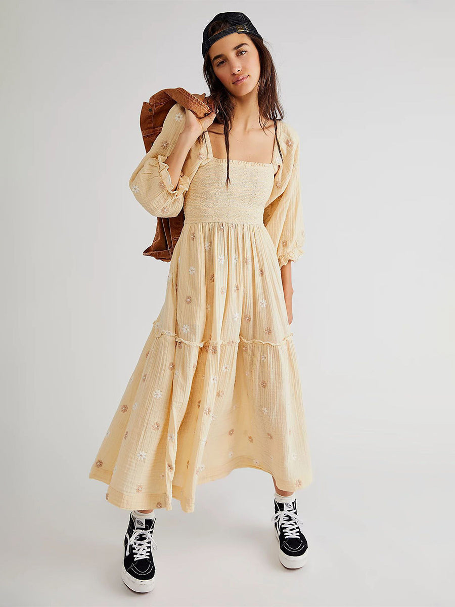 Classic Vintage Dress with a Flattering Fit