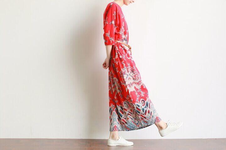 Classic Vintage Dress with a Flattering Fit