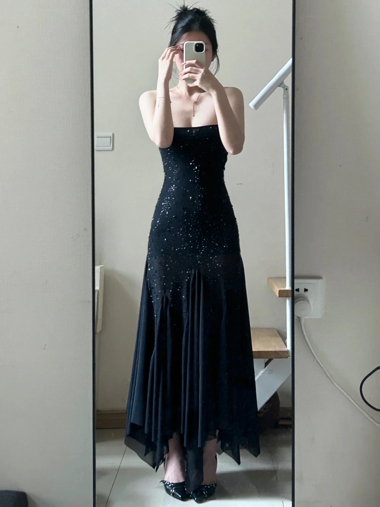 Effortlessly Elegant Dress with a Timeless Design