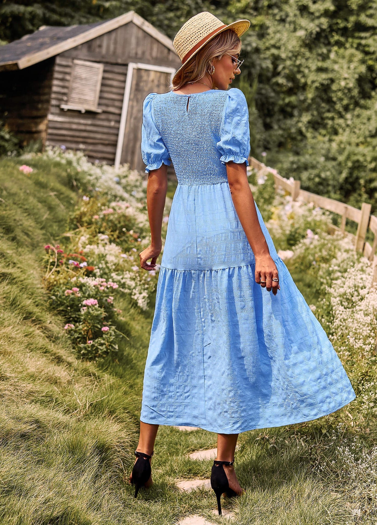 Classic Vintage Dress with a Flattering Fit