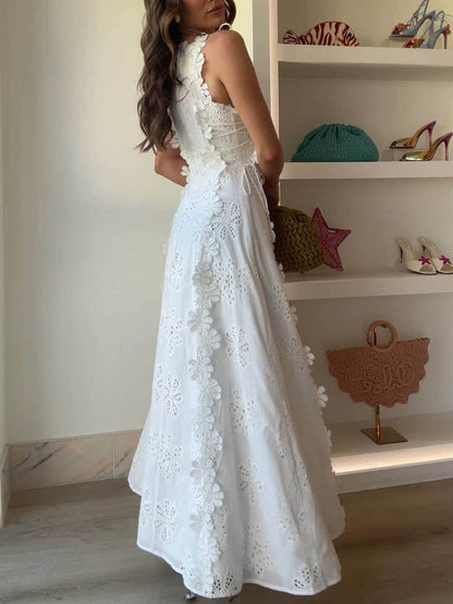 Effortlessly Elegant Dress with a Timeless Design