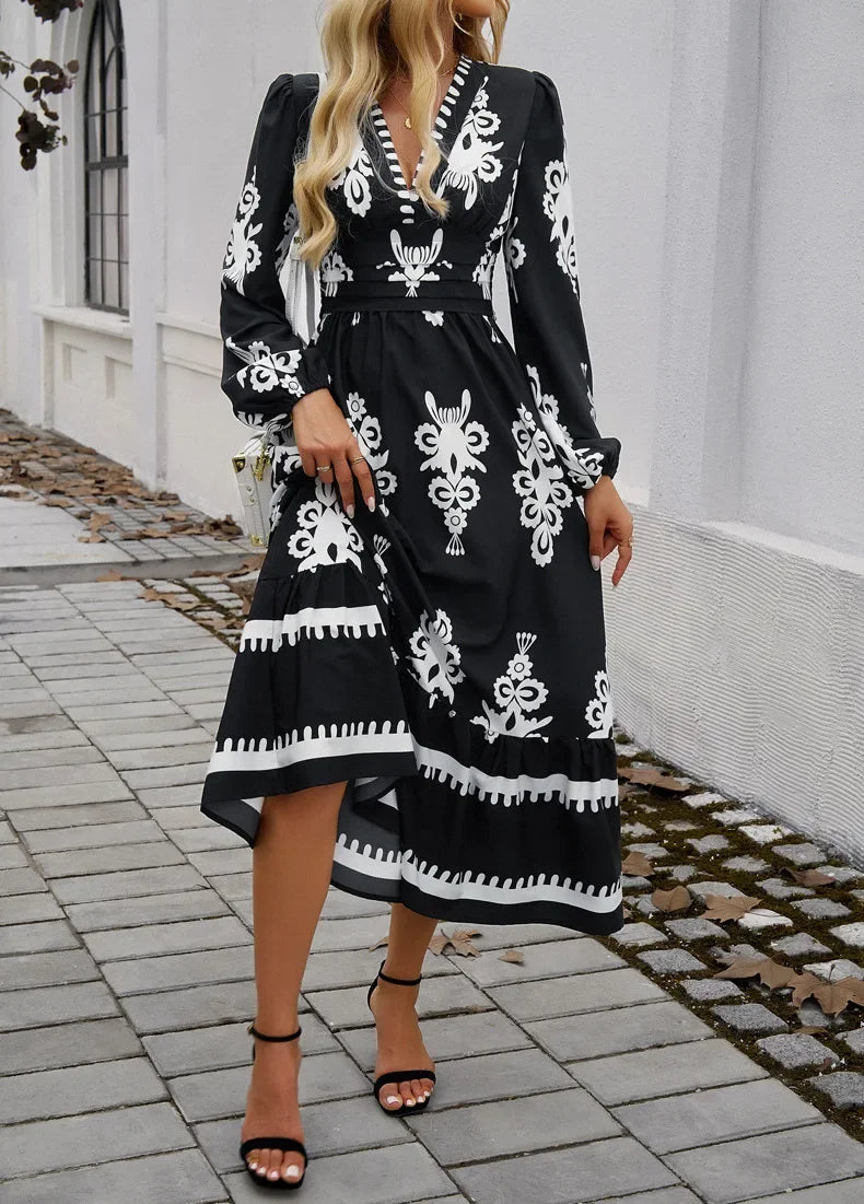 Effortlessly Elegant Dress with a Timeless Design