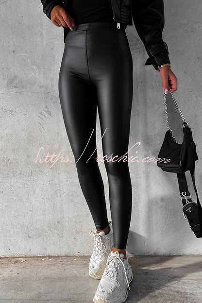 Well Tailored Pants with a Graceful Silhouette